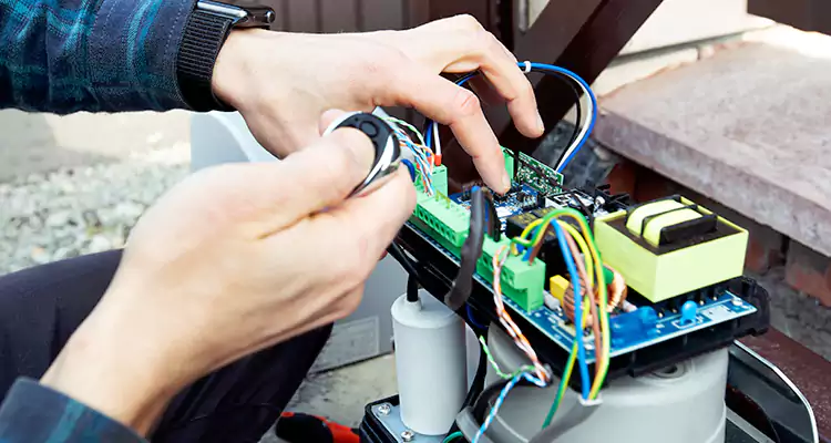 Automatic Driveway Gate Repair in Kendall West, FL