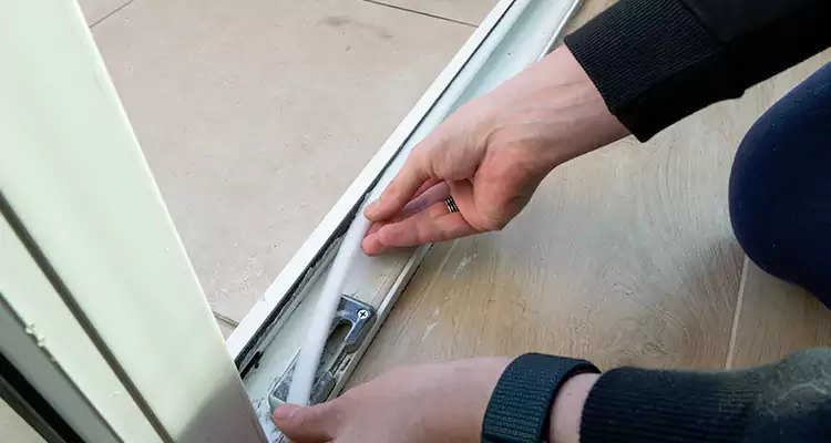 Garage Door Off Track Repair in Kendall West, FL