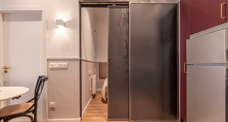 We Fix Closet Sliding Door in Kendall West, FL 