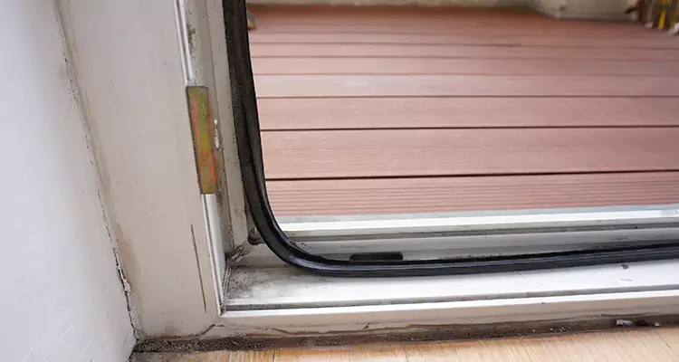 Why Choose Us for Leaking Sliding Glass Door Repair in Kendall West, FL?