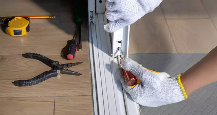 Screen Door Wheel Replacement in Kendall West, FL