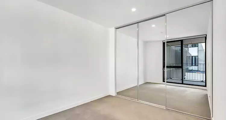 Why Homeowners Choose Us for Sliding Mirror Door Replacement in Kendall West, FL