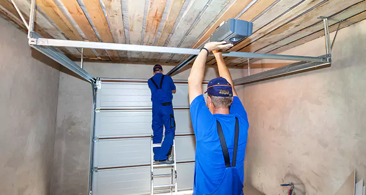 Garage Door Opener Technician in Kendall West, FL