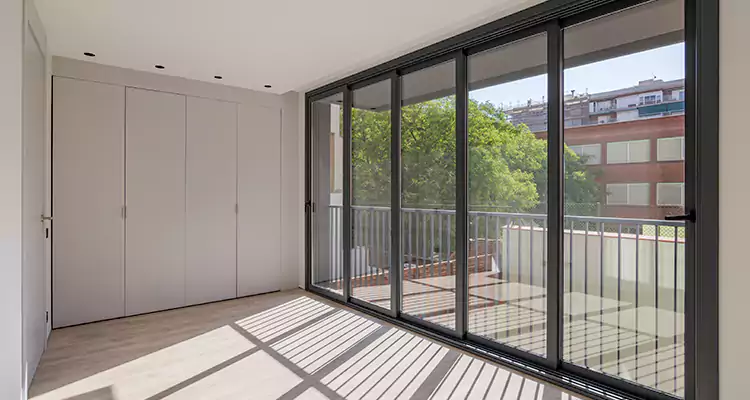 Fix Sliding Screen Door Track in Kendall West, FL